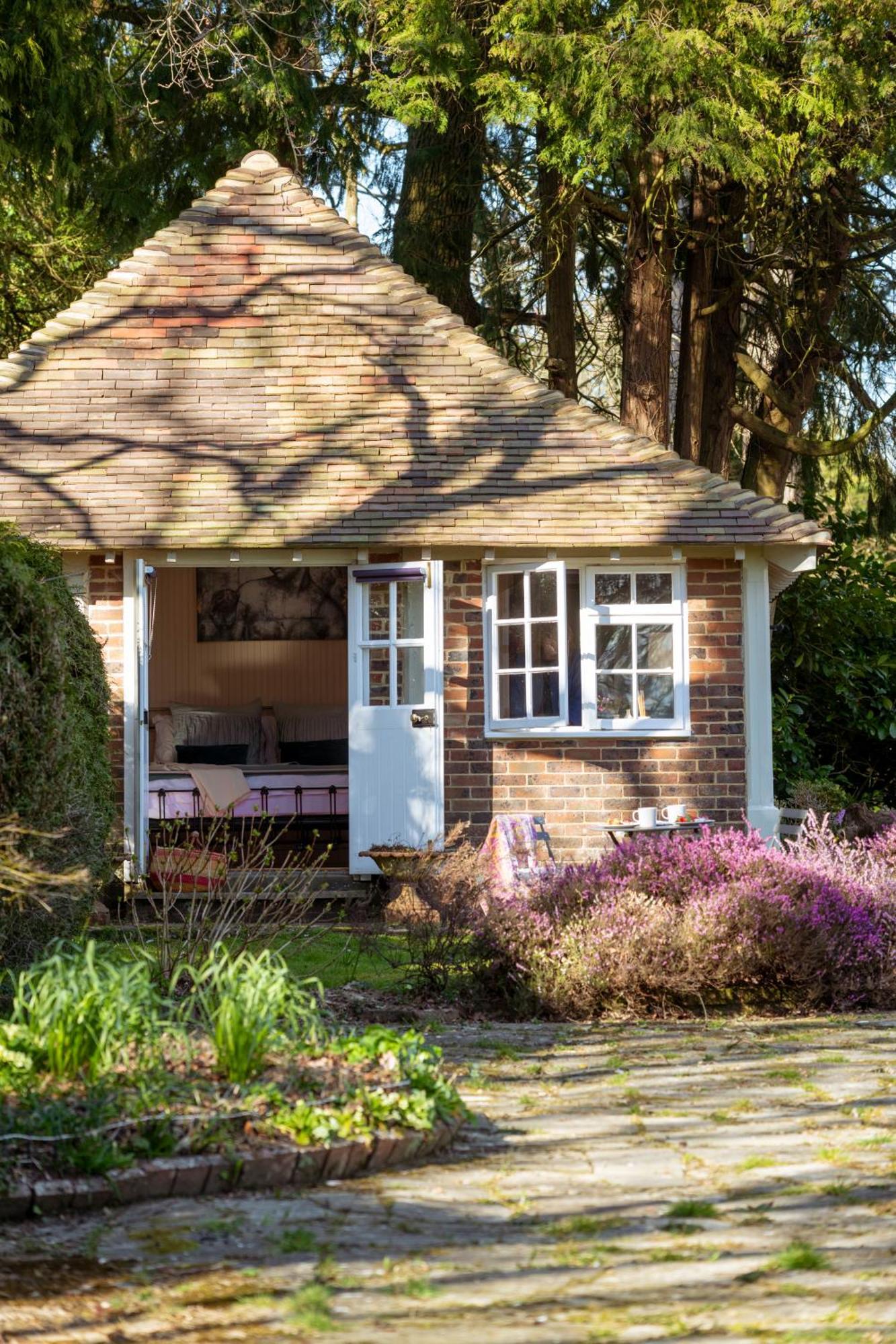 Old Mill Lodge By Huluki Sussex Stays Hurstpierpoint Kültér fotó