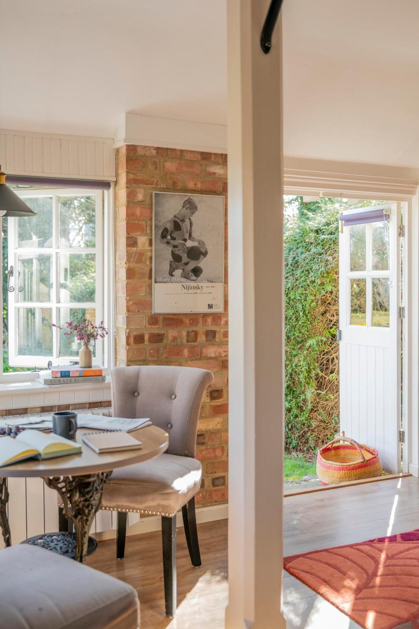Old Mill Lodge By Huluki Sussex Stays Hurstpierpoint Kültér fotó