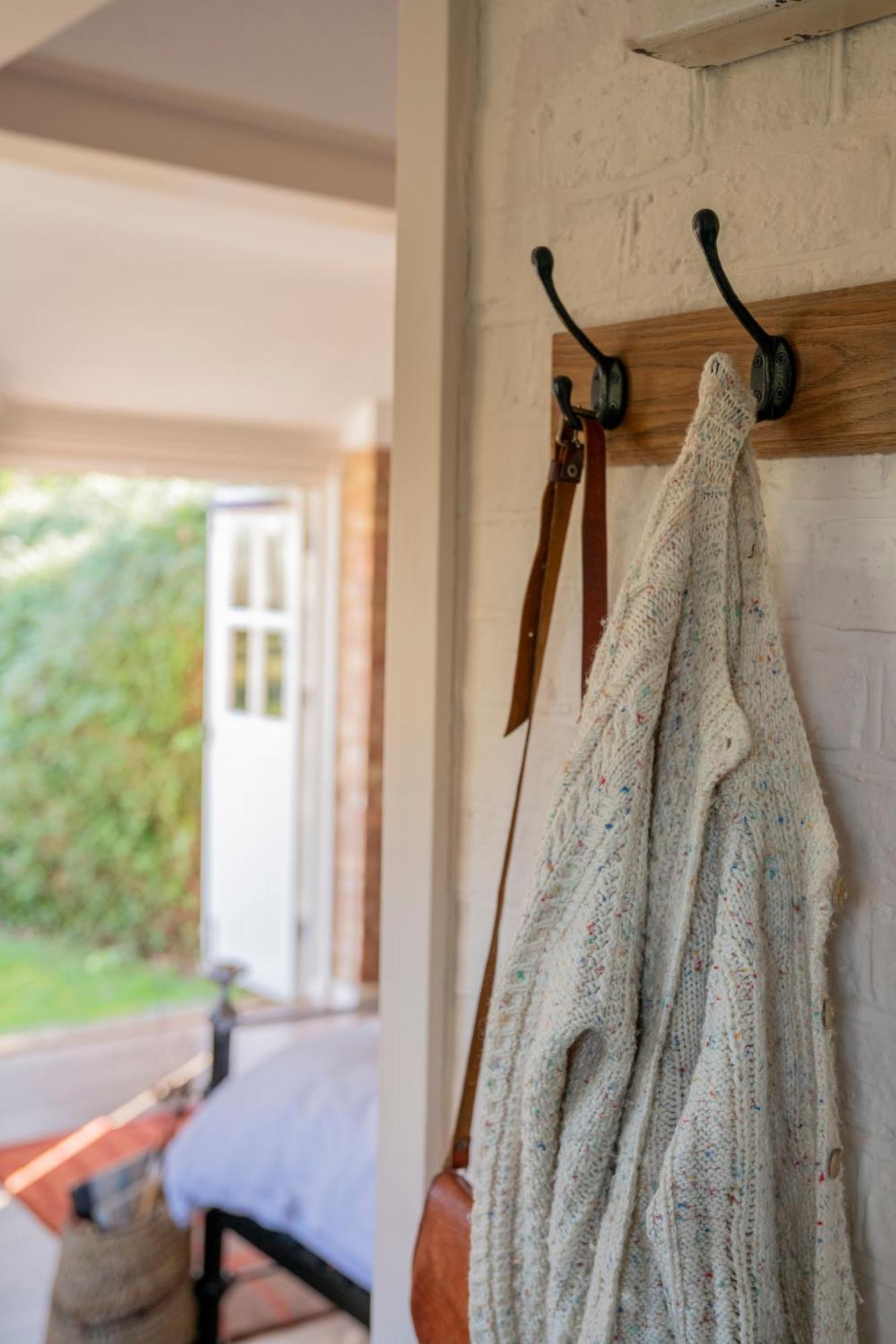 Old Mill Lodge By Huluki Sussex Stays Hurstpierpoint Kültér fotó