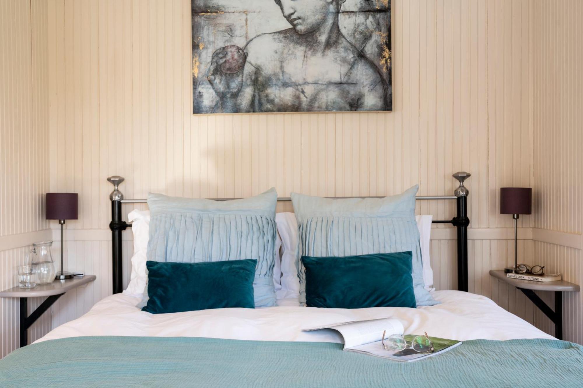 Old Mill Lodge By Huluki Sussex Stays Hurstpierpoint Kültér fotó